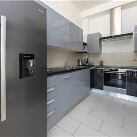 4 bedroom villa with pool and sea views near Dubrovnik sleeps 8